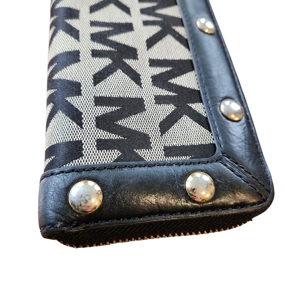 MICHAEL KORS DELANCY SIGNATURE CONTINENTAL ZIP AROUND CLUTCH WALLET BLACK - Picture 2 of 4